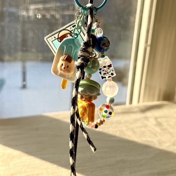 Dimoo inspired cute bag charm - Picture 3 of 3